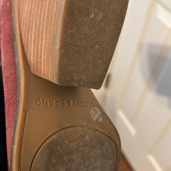 Red suede boot - Picture 6 of 7